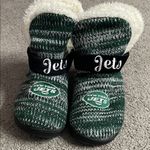 NFL  NEW YORK JETS - Green and White Fuzy Slippers Womens M 7-8 NWOT Photo 0