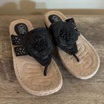 Cliffs by White Mountain Black Faux Leather Thong Sandals Women’s Sz 7.5 Flower Photo 0