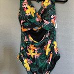 Old Navy NWT  One Piece Swimsuit Size M Tropical Flowers Pattern Photo 1