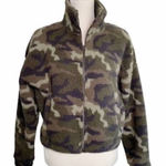 American Eagle ✨  Women’s Camo Fleece Sherpa Teddy Cropped Jacket✨ Photo 0
