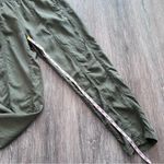 Faherty ‎ Arlie pant thyme green Photo 3