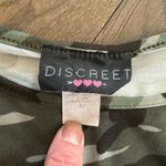 Discreet Camouflage 3/4 sleeve Top Photo 1