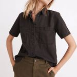 Madewell  Denim Short-Sleeve Button-Up Shirt in Lunar Wash Black Size Large NB497 Photo 0