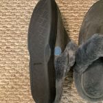 Grey Women’s Size 7/8 Massaging Slippers With Fur Trim . New Without Tags Gray Photo 3