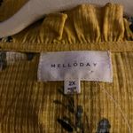 MELLODAY  Yellow Floral Print Top. Open Ruffled Neck W/Buttons. SIZE 2X. NWT Photo 2