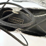 Topshop  Size‎ 6.5 Gray Snakeskin Lace Up Flats Pointy Toe Photo 6