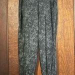 Sweaty Betty  Garudasana Lightweight Crop Yoga Trouser Pants Black/Gray XXS Photo 1