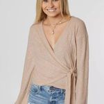 Billabong NWT  Wrap Mode Top in warm sand. Size Large Photo 0