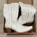 White Studded Cowboy Boots Size 8.5 Photo 3