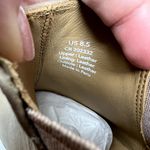 nisolo Everyday Chelsea Boot almond size 8.5 CL Photo 5