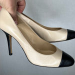 Charles David  | Size‎ woman’s 8.5 Cream and Black Elegant Heels Photo 0