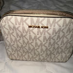 Michael Kors  Purse Crossbody Photo 0