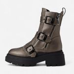 Guess  Valicia Lug Sole Platform Ankle Motorcycle Boots Size 8.5 Photo 2