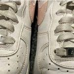 Nike  Air Force 1 Women’s white and pink sneakers  Photo 2