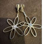 Daisy VINTAGE ESTATE HIGH END RHINESTONE ENAMELED 3” CLIP EARRINGS Photo 2