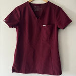 FIGS Burgundy Catarina One Pocket Scrub Top Size XS Photo 0