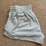 Lululemon Hotty Hot Short High-Rise 2.5” Photo 0
