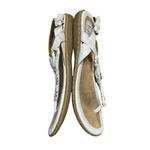 B.O.C. Born Concept Sandals‎ Size 8M White Leather C89701 Thong Strap Photo 6