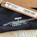 SKIMS  Fits Everybody Lace Underwire Bra Onyx Size 36D Photo 9