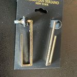 New unique Christian Siriano Rectangular earrings w crystals Photo 0