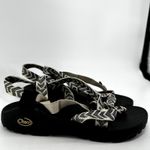 Chacos Chaco Z2 Classic Sports Sandal Antimicrobial Arrow Strap Toe Loop Black White 8 Photo 2