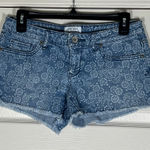 Aeropostale Women’s Light Wash Denim Floral Print Frayed Low Rise Shorts Size3/4 Photo 0