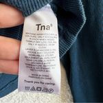 TNA Aritzia Women’s Blue Long Sleeve Ribbed Cropped‎ Shirt Top Size Medium Photo 6