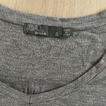 prAna Gray V-Neck Pocket Tee T-Shirt Casual Everyday Top Photo 3