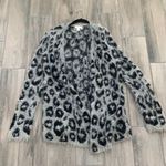Jaclyn Smith  gray leopard open cardigan Photo 0