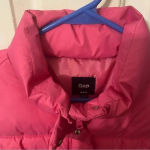 Gap  Pink Puffer Vest‎ Wonen’s Size Medium Photo 3