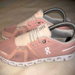 on cloud 5 Women’s Pink Sneakers Sz 8 Photo 0