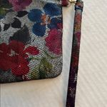 LODIS BRAND FLORAL LEATHER WRISTLET SOFT LEATHER GOLD HARDWARE ZIP CLOSURE Black Photo 7