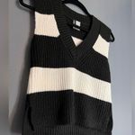 H&M  DIVIDED Sweater Vest Knitted Sleeveless V Neck Top Womens Sz XXS NWOT Photo 1