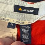 Liz Sport Women's Red Bermuda Shorts / DG72 Photo 2