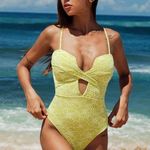 BERLOOK Jacquard Criss Photo 0