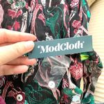 Modcloth Swan Lake Soiree Button-Up Shirt in Black Hawaii Floral Photo 11