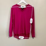 Bobeau  Women’s Long Sleeve V Neck Flowy Tee Fuchsia Size Medium NWT Photo 7
