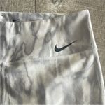 Nike  Dri-Fit Size Medium Grey Tie Dye Printed High-Rise Activewear Leggings. Photo 2