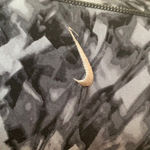 Nike  Epic Luxe Patterned Cropped‎ Leggings size M Photo 3