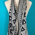 Ann Taylor Vintage  100% wool black and white Aztec patterned scarf Photo 0