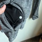 Lululemon Run Briskly 1/2 Zip
Coco Pique Black White Photo 6