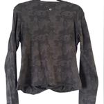 LegEnd Active Twist Long Sleeve Black Camo Size Medium Photo 1
