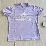 Adidas  Women’s Medium Lavender Mid Crop Tee Cotton Crewneck Logo Photo 3
