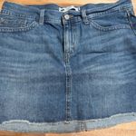 Levi's  mini jean skirt size 7 Photo 0