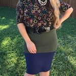 LuLaRoe * 2 item Outfit XS Irma & M Cassie Skirt Photo 1
