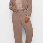 SKIMS NWT Teddy Track Pants Desert Photo 3