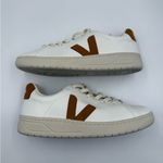 VEJA  V-12 Sneakers Photo 3