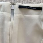 T Tahari dress knee length V neck zip back short sleeves size 4 NWT Photo 6
