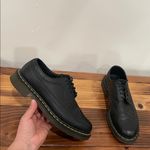 Dr. Martens  3989 Yellow Stitch Smooth Leather Brogue Shoes Women’s Size 9 Photo 4