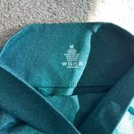 Amazon  Seamless Contour Leggings Photo 1